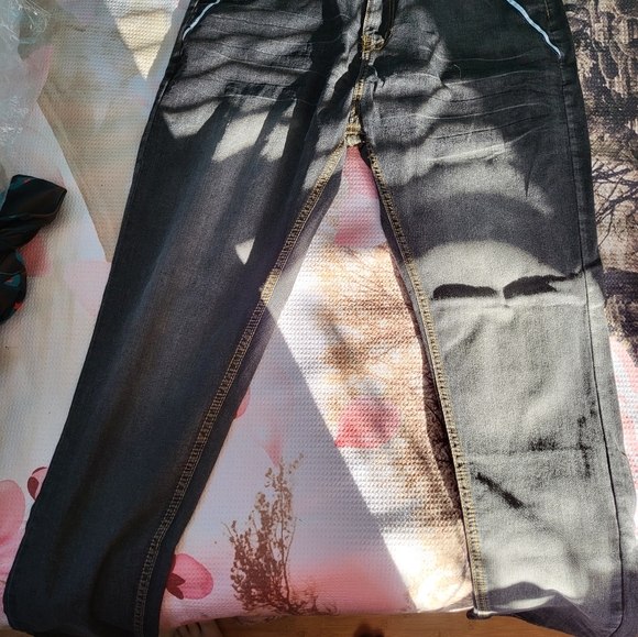 Jeans - Picture 2 of 7